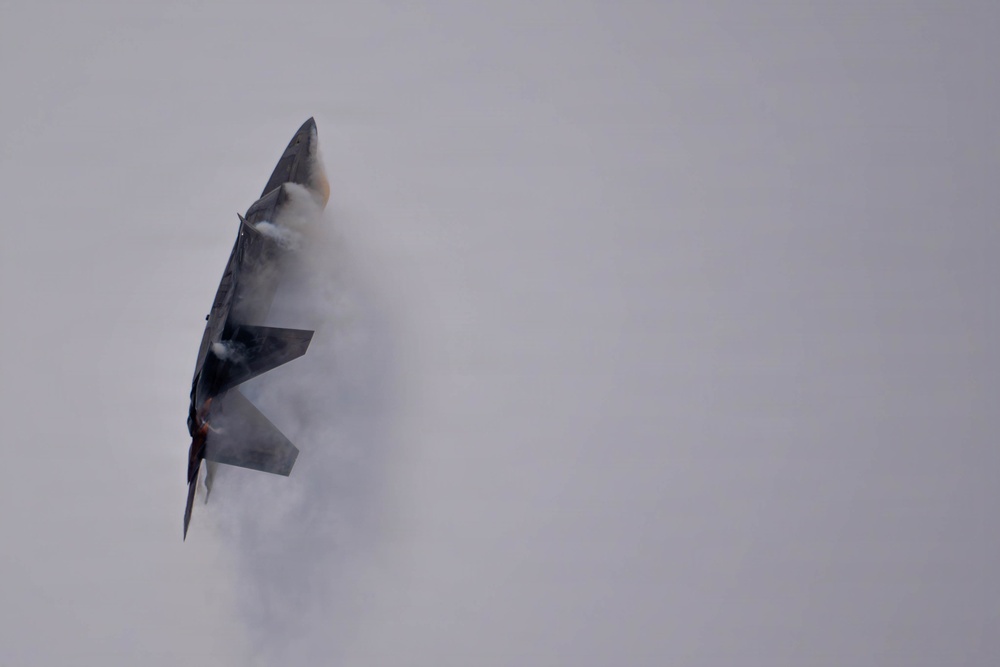 F-22 Raptor Aerial Demonstration Team performs at Air Dot Show Tour Ft. Lauderdale 2025