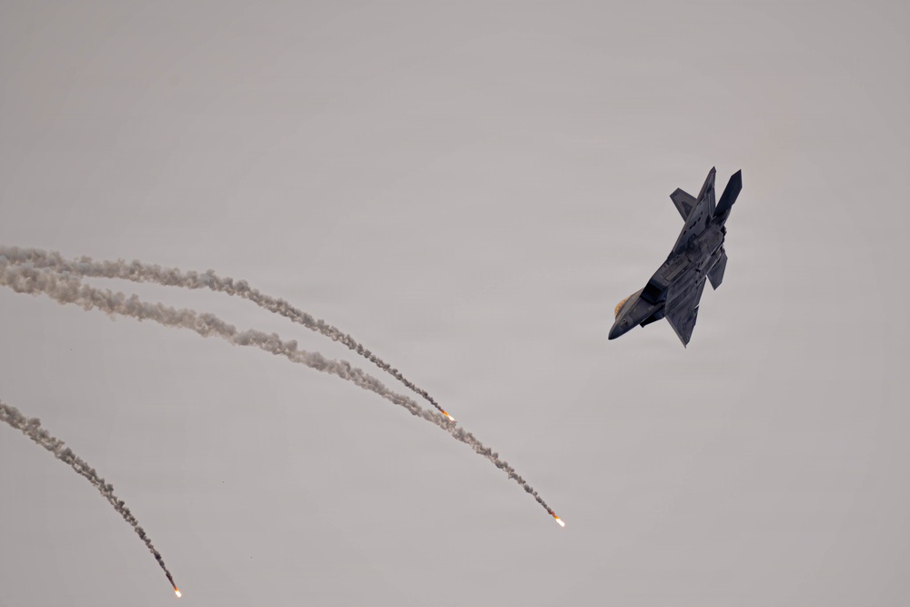 F-22 Raptor Aerial Demonstration Team performs at Air Dot Show Tour Ft. Lauderdale 2025