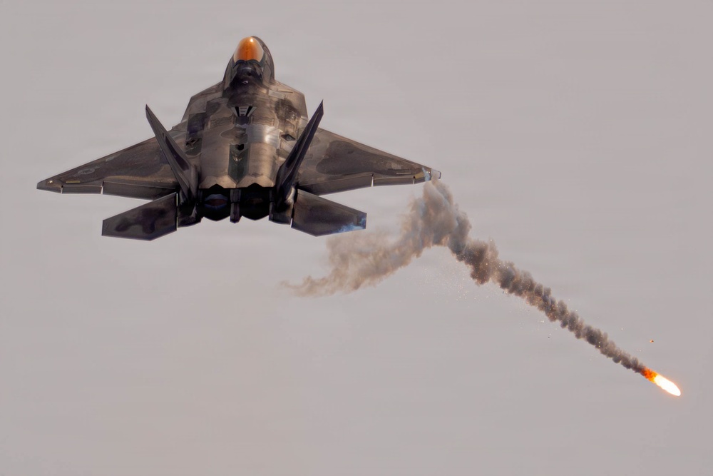 F-22 Raptor Aerial Demonstration Team performs at Air Dot Show Tour Ft. Lauderdale 2025