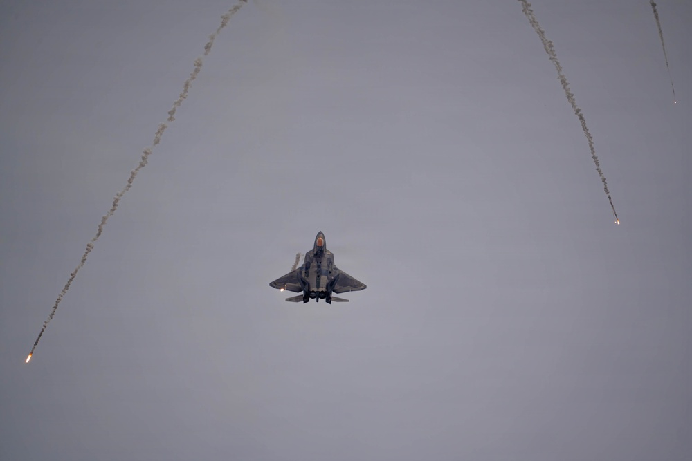 F-22 Raptor Aerial Demonstration Team performs at Air Dot Show Tour Ft. Lauderdale 2025