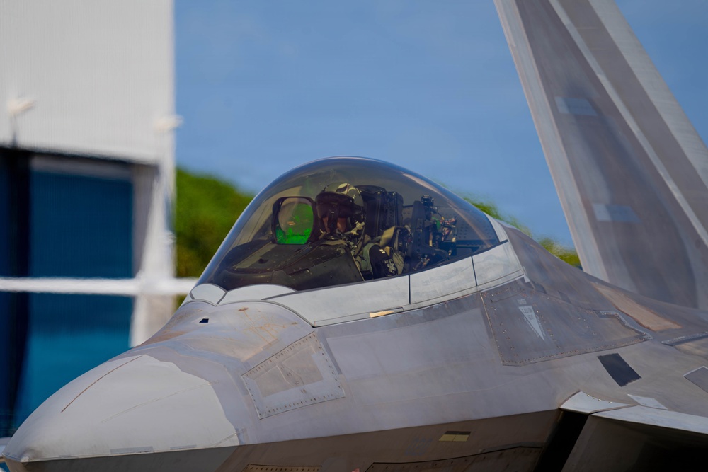F-22 Raptor Aerial Demonstration Team performs at Air Dot Show Tour Ft. Lauderdale 2025