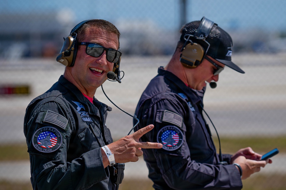 F-22 Raptor Aerial Demonstration Team performs at Air Dot Show Tour Ft. Lauderdale 2025