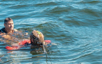 Charleston Airmen static line jump over Lake Moultrie