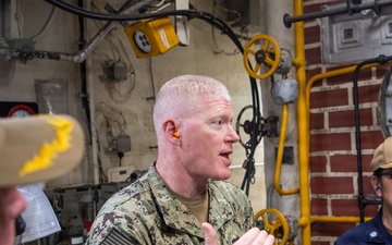 Lt. Gen. Wortman, Vice Adm. Wade visit USS Boxer