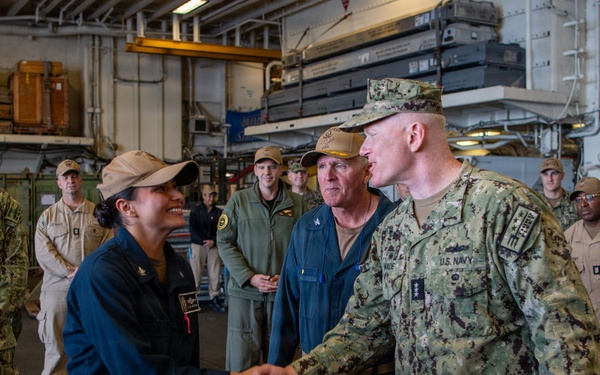 Lt. Gen. Wortman, Vice Adm. Wade visit USS Boxer