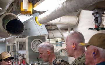Lt. Gen. Wortman, Vice Adm. Wade visit USS Boxer