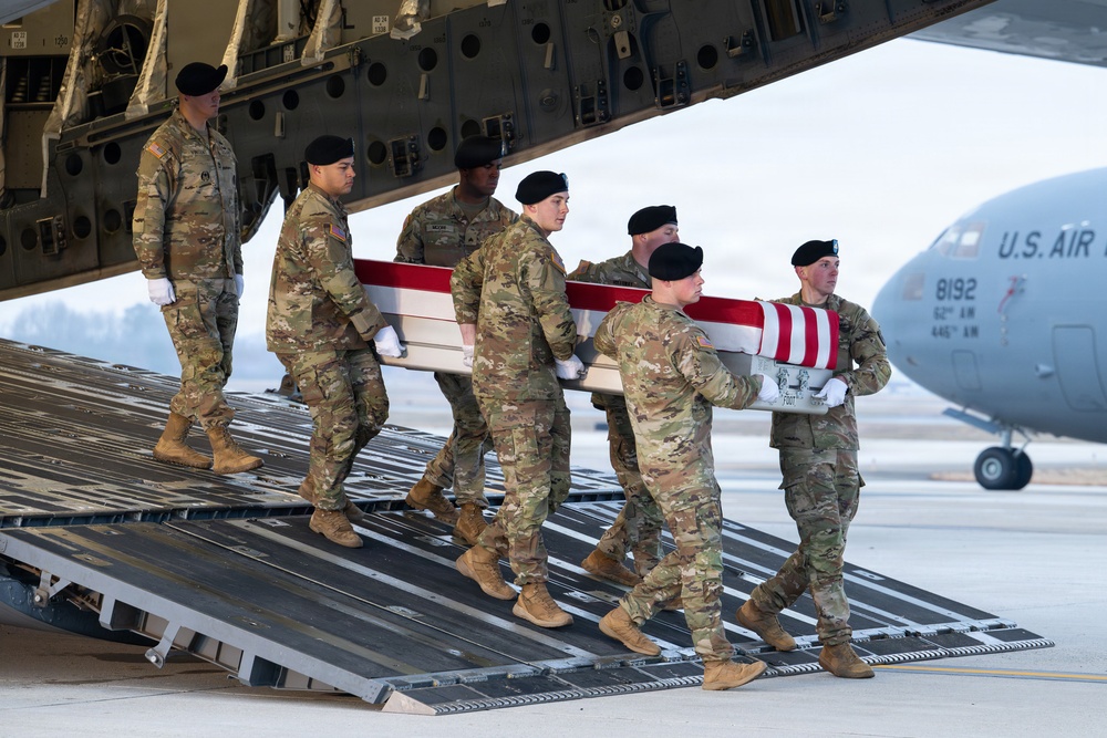 DVIDS - Images - Army Sgt. 1st Class Mark Henderson Jr. honored in ...