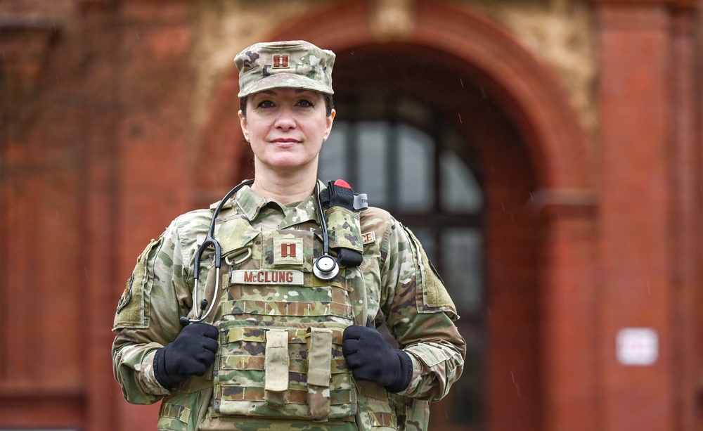 Air National Guard captain delivers baby in hospital parking lot