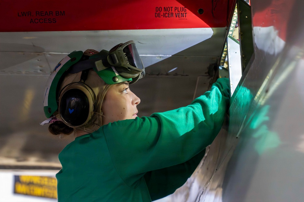 Abraham Lincoln conducts routine aircraft maintenance