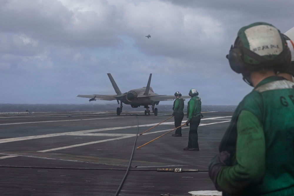 Abraham Lincoln conducts flight operations