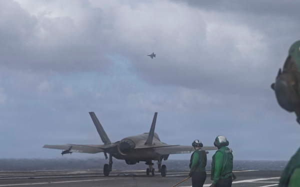 Abraham Lincoln conducts flight operations