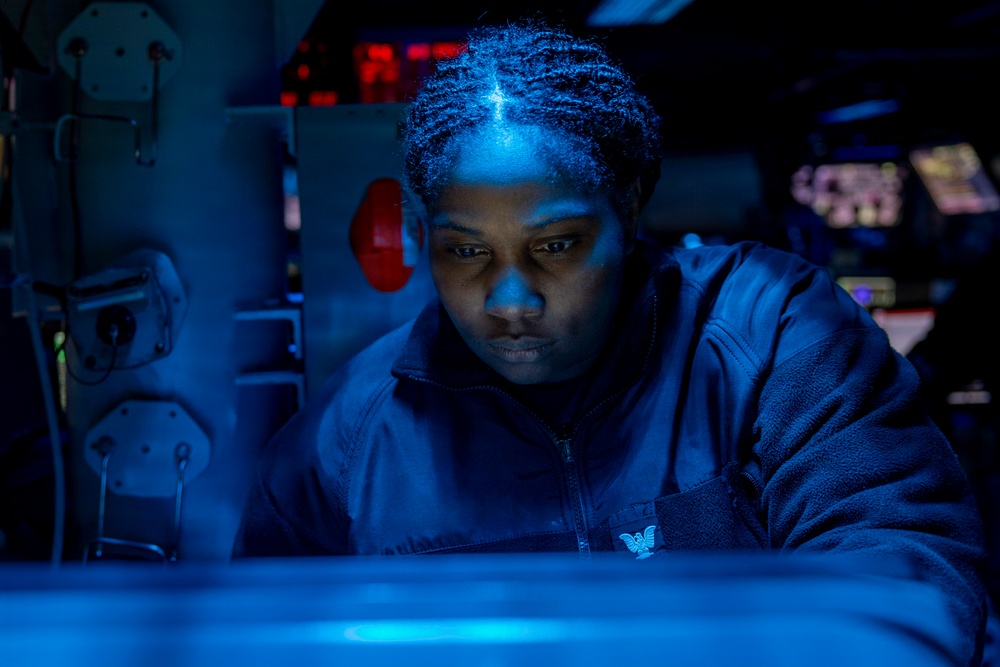 USS Delbert D. Black (DDG119) Departs Naval Weapon Station Yorktown