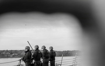 USS Delbert D. Black (DDG119) Departs Naval Weapon Station Yorktown