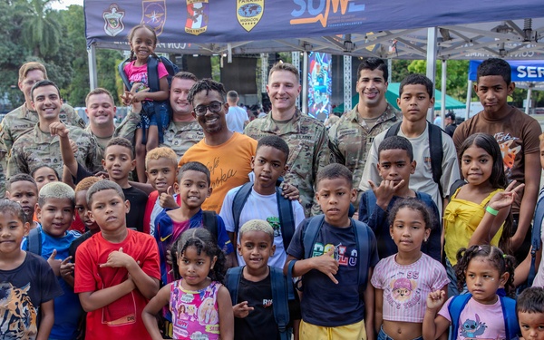 U.S. Army donates gifts during Tour Firmeza in Panama City, Panama