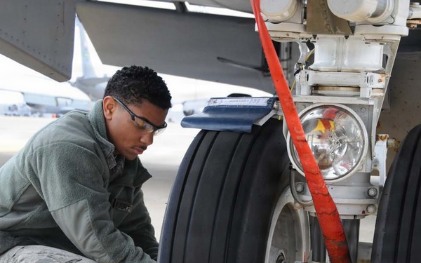 Meet your maintainers: Crew chiefs keep aging tankers fit to fight
