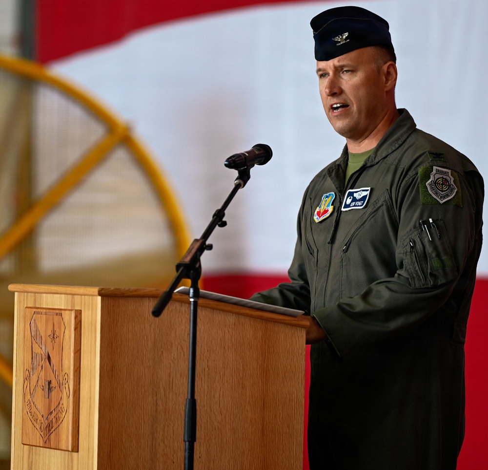 552nd Operations Group Welcomes New Commander