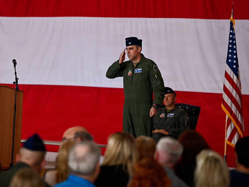 552nd Operations Group Welcomes New Commander