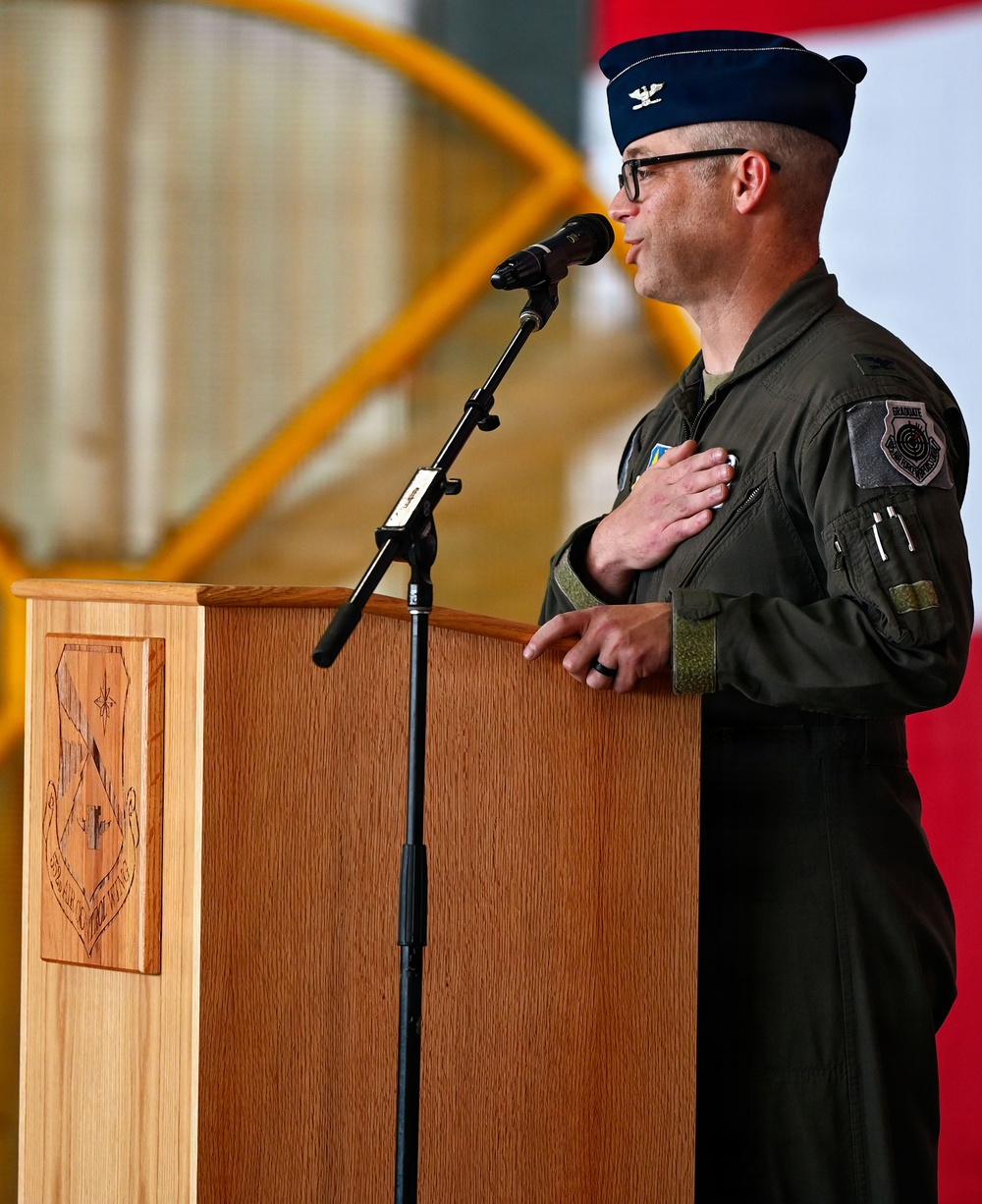 552nd Operations Group Welcomes New Commander
