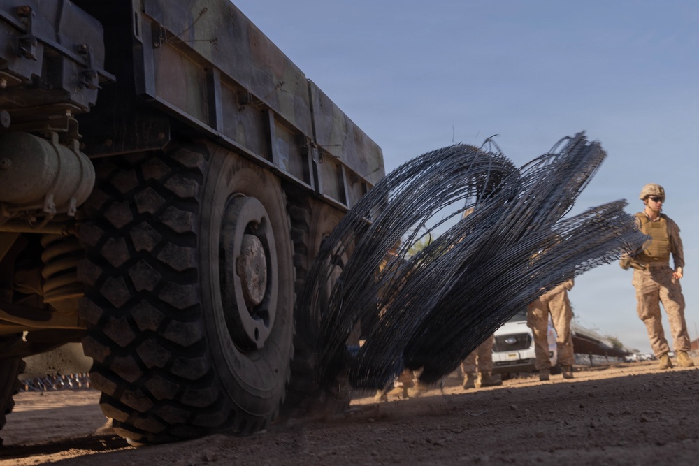 JTS-SB Marines transport concertina wire to the southern border