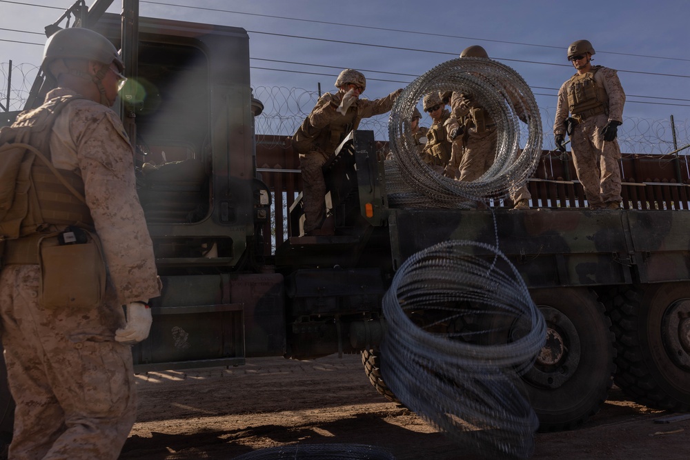 JTS-SB Marines transport concertina wire to the southern border