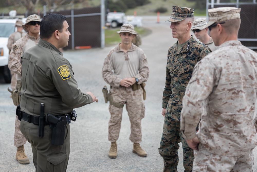 Commanding General, I Marine Expeditionary Force, visits JTF-SB