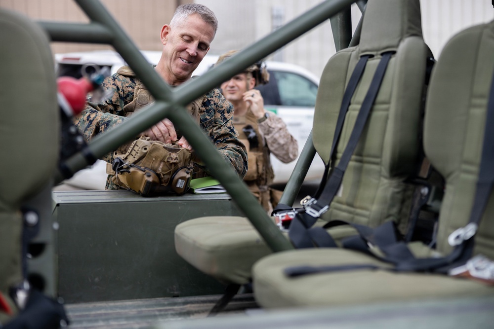 Commanding General, I Marine Expeditionary Force, visits JTF-SB