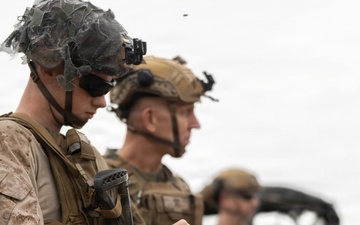 Commanding General, I Marine Expeditionary Force, visits JTF-SB