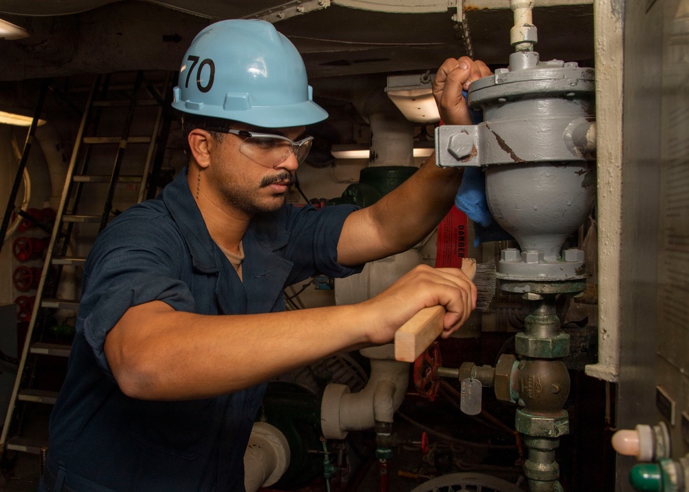 USS Carl Vinson (CVN 70) Daily Operations