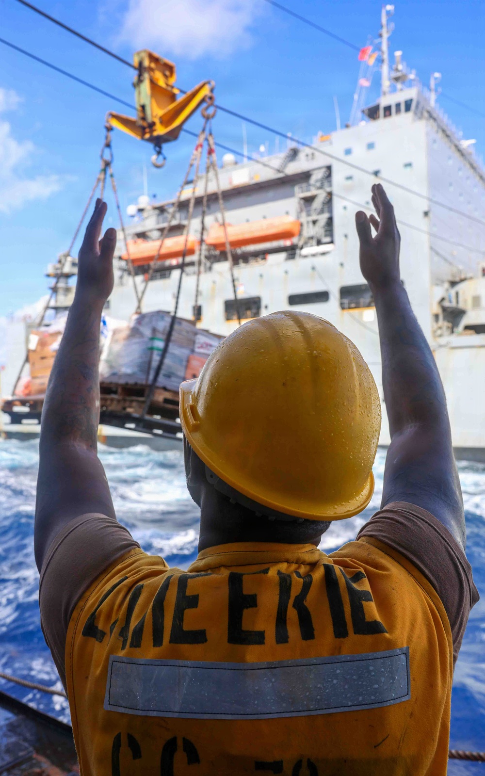 USS Lake Erie (CG 70) conducts a replenishment-at-sea with USNS Robert E. Peary (T-AKE-5)