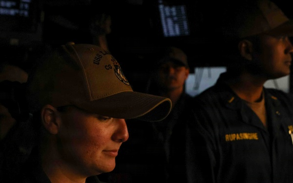 Bridge operations aboard USS Lake Erie (CG 70)