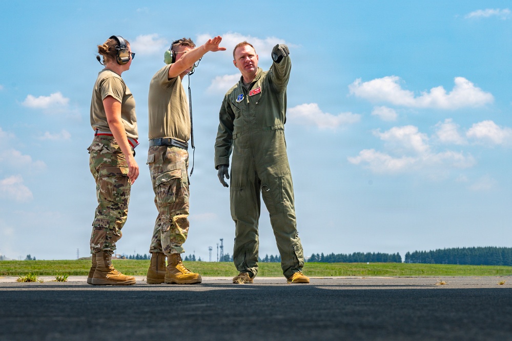 REFORPAC 25: KC-135 pre-flight