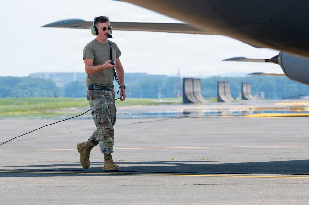 REFORPAC 25: KC-135 pre-flight