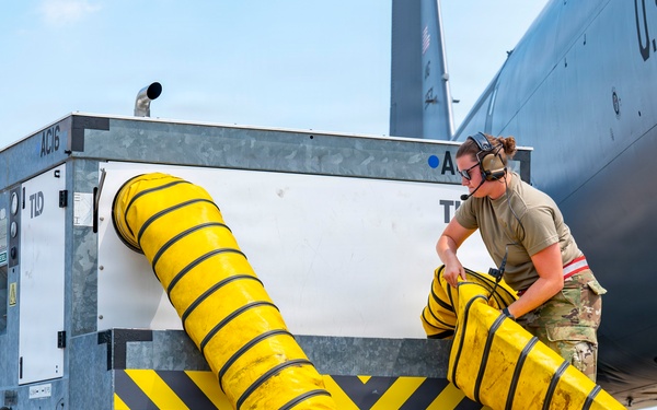 REFORPAC 25: KC-135 pre-flight