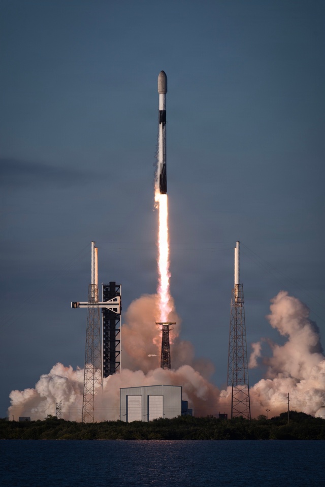 Starlink 6-96 Launches from Cape Canaveral Space Force Station