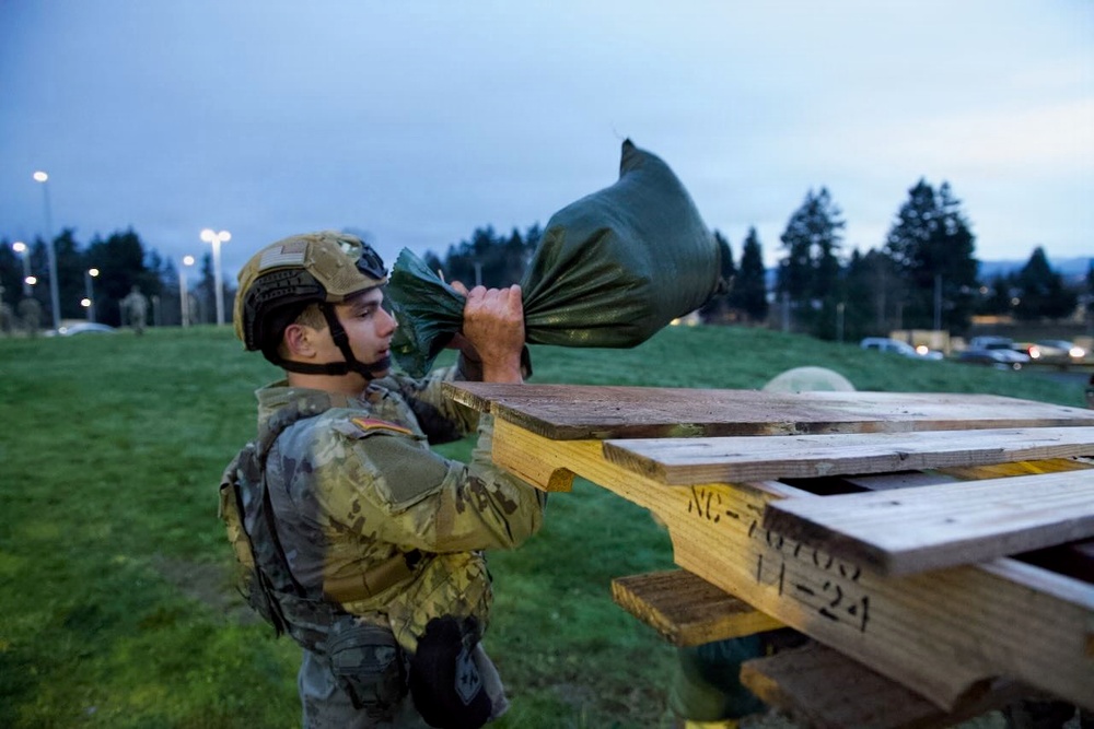 The long road to success: Washington National Guard Soldiers prep for expert E2B assessment