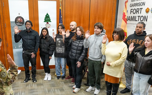 Fort Hamilton welcomes new Army civilians