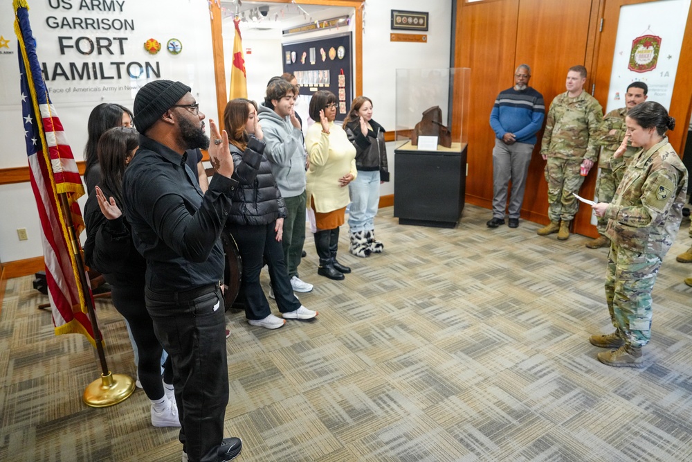 Fort Hamilton welcomes new Army civilians