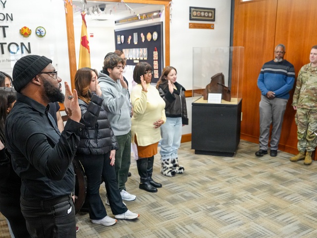 Fort Hamilton welcomes new Army civilians