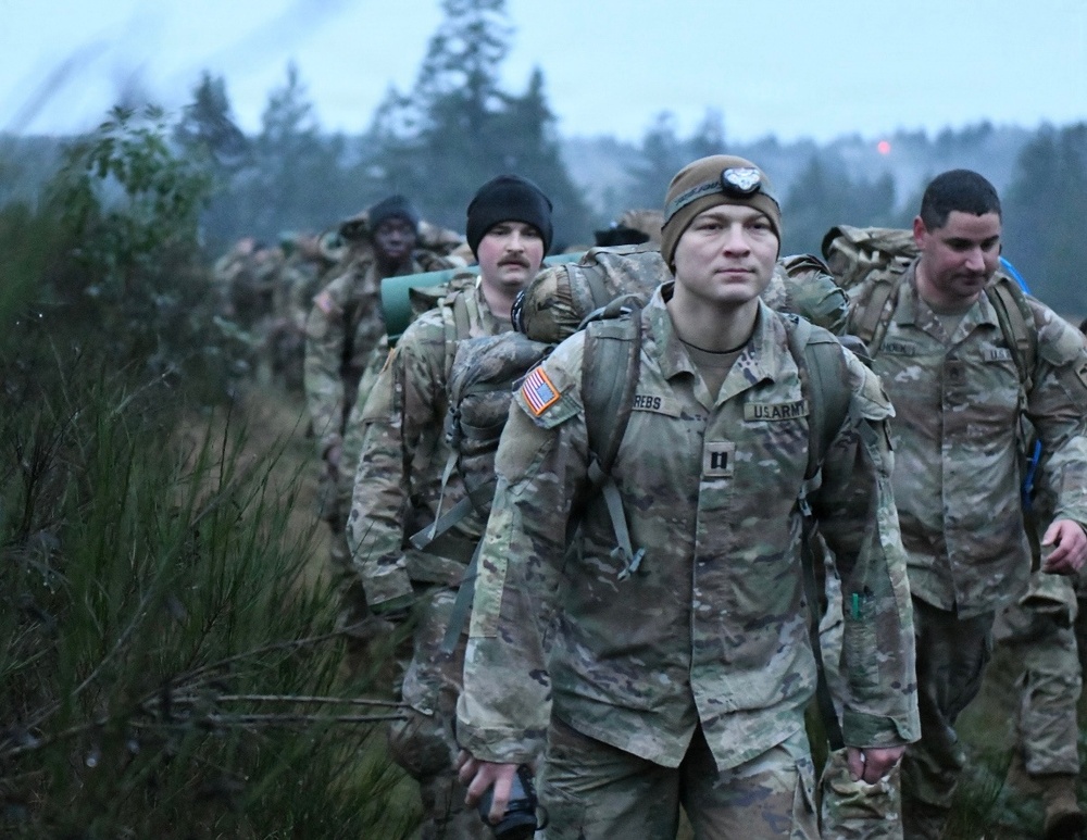 The long road to success: Washington National Guard Soldiers prep for expert E2B assessment
