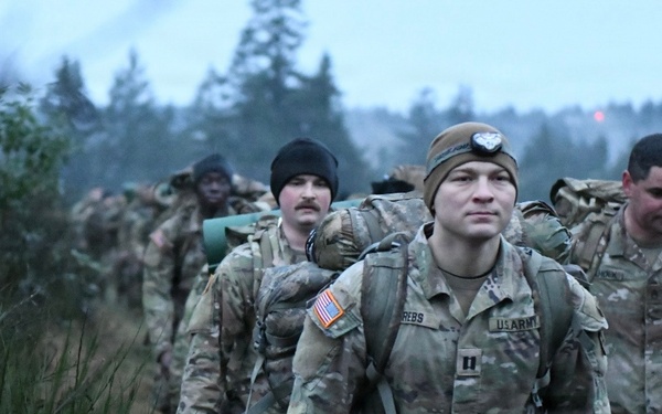 The long road to success: Washington National Guard Soldiers prep for expert E2B assessment