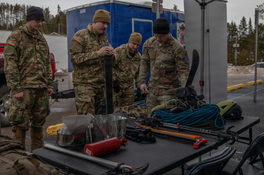 10th Mountain Division Partners with FIS Aerials World Cup