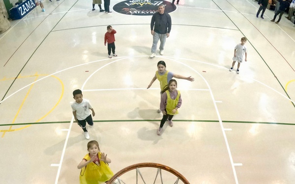 American, Japanese youth basketball players forge bonds, learn fundamentals during sports exchange