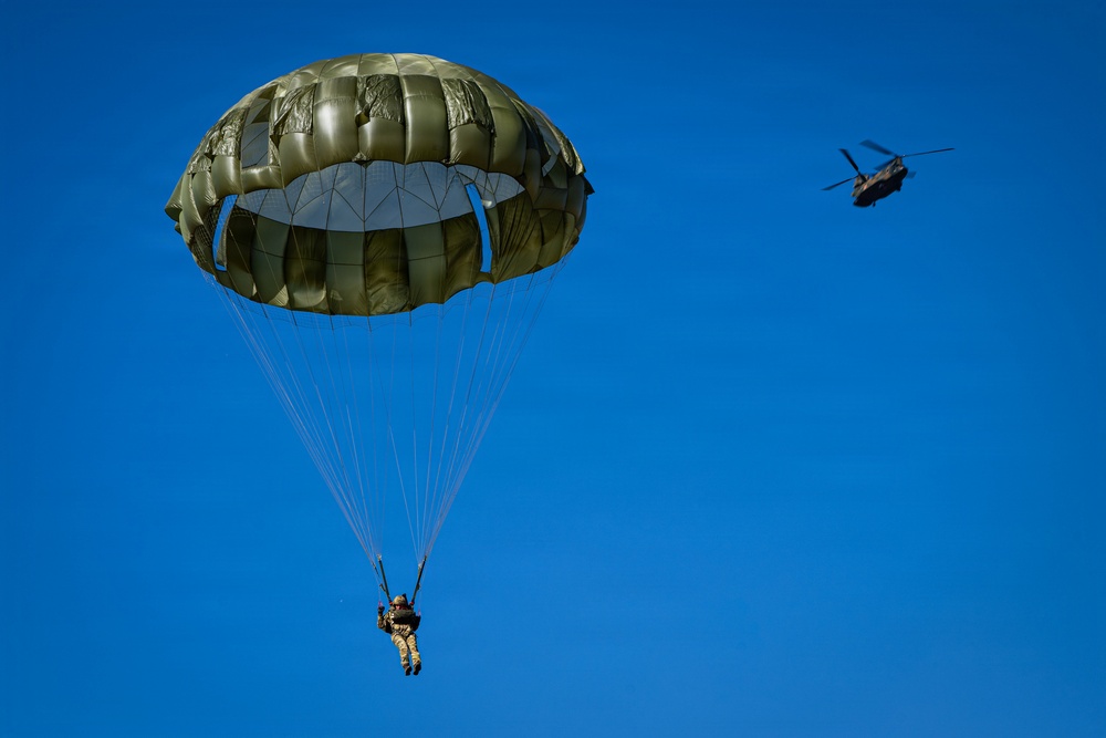 U.S., Japan Ground Self-Defense Force commence New Year’s Jump