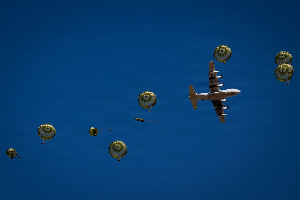 U.S., Japan Ground Self-Defense Force commence New Year’s Jump