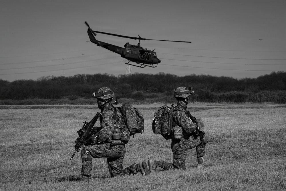 U.S., Japan Ground Self-Defense Force commence New Year’s Jump