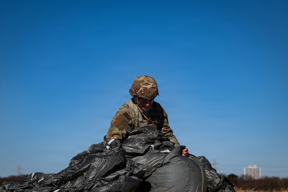 U.S., Japan Ground Self-Defense Force commence New Year’s Jump