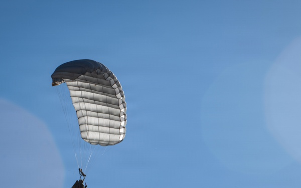 U.S., Japan Ground Self-Defense Force commence New Year’s Jump