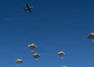 U.S., Japan Ground Self-Defense Force commence New Year’s Jump