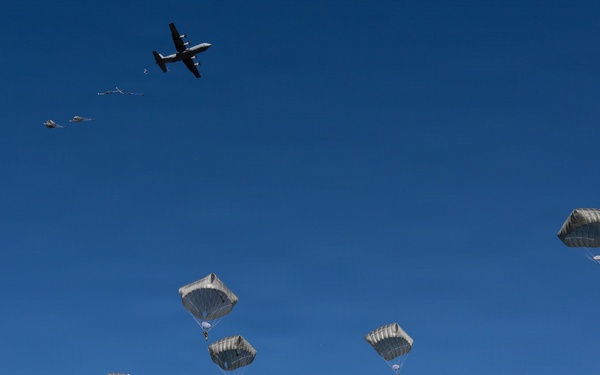 U.S., Japan Ground Self-Defense Force commence New Year’s Jump