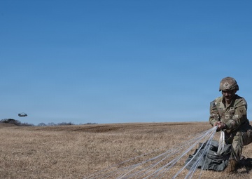 U.S., Japan Ground Self-Defense Force commence New Year’s Jump